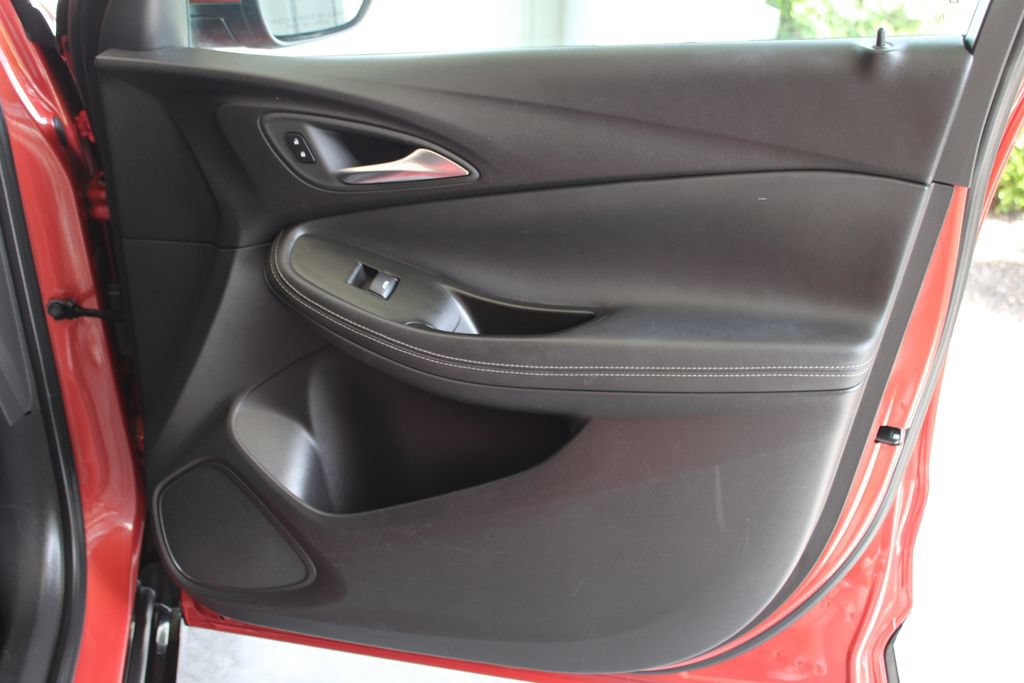 Used 2024 Buick Encore GX Sport Touring w/ Comfort Package FWD image 40