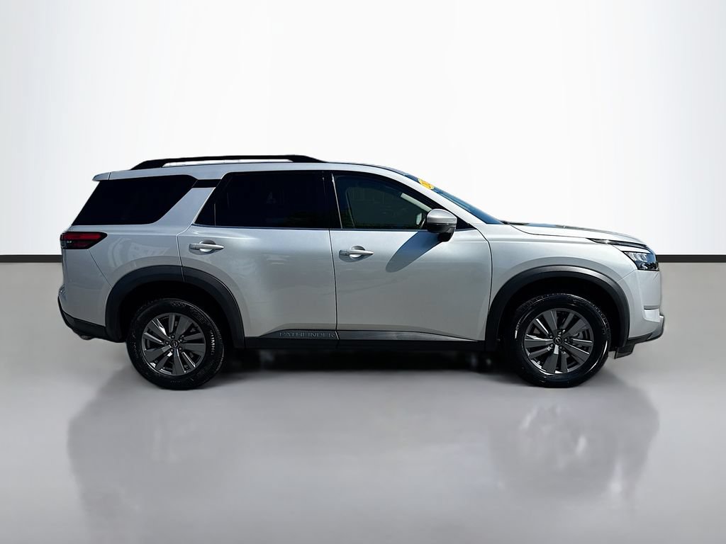 Certified 2025 Nissan Pathfinder SV AWD/4WD image 10