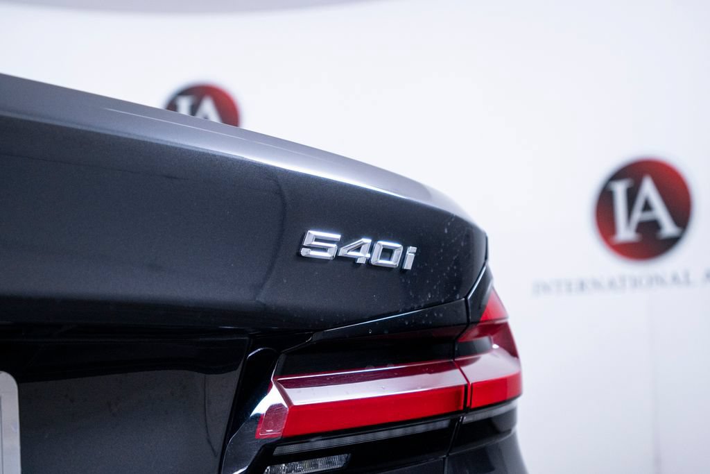 Used 2021 BMW 540i xDrive w/ Luxury Seating Package AWD/4WD image 10