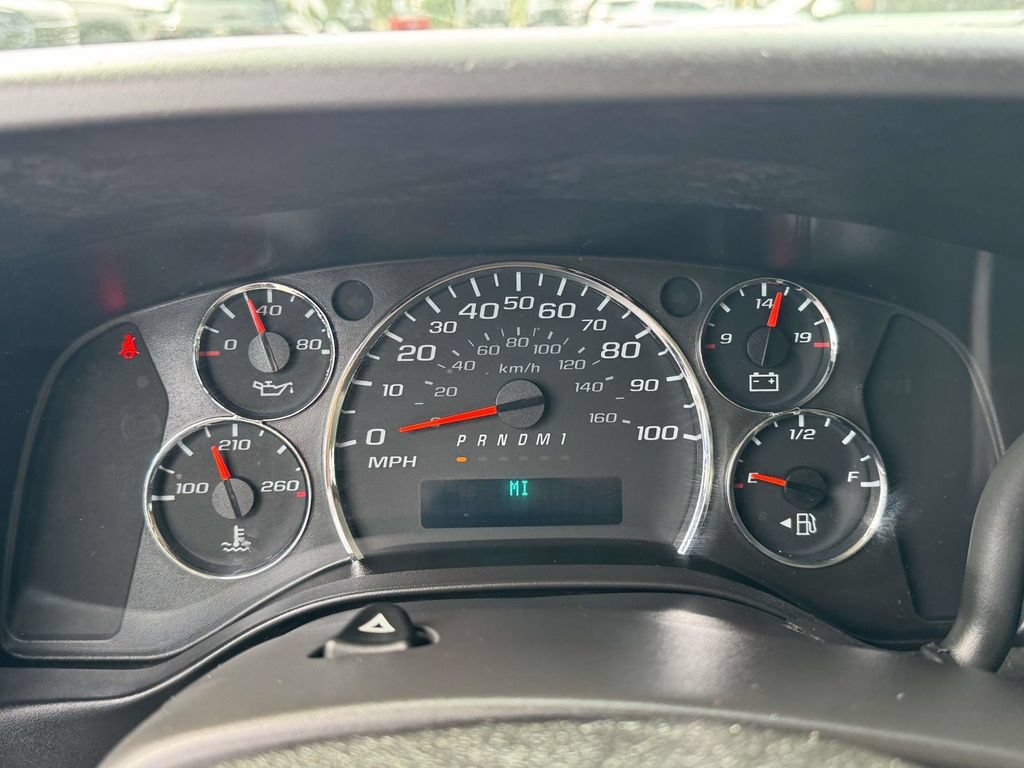 Used 2019 Chevrolet Express 3500 LT w/ LT Preferred Equipment Group RWD image 29