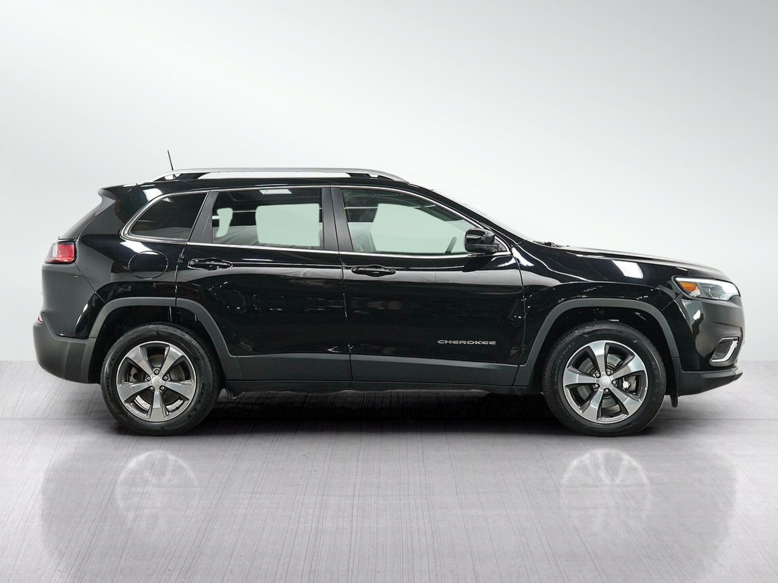 Used 2020 Jeep Cherokee Limited AWD/4WD image 6