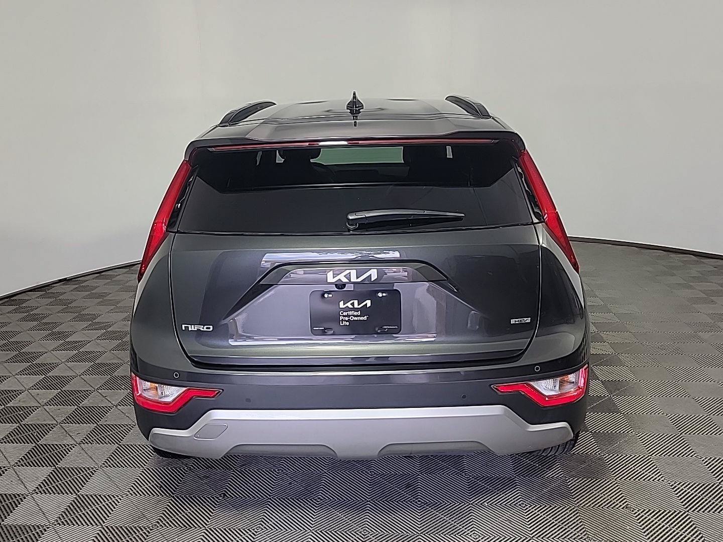 Certified 2023 Kia Niro EX FWD image 5
