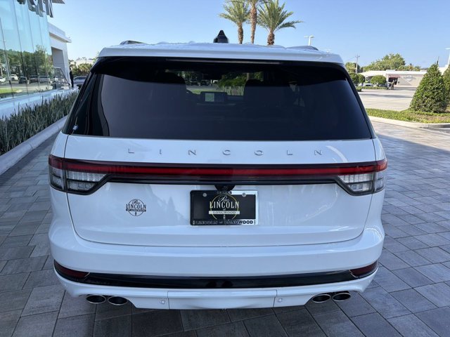 New 2026 Lincoln Aviator Reserve w/ Jet Appearance Package AWD/4WD image 3