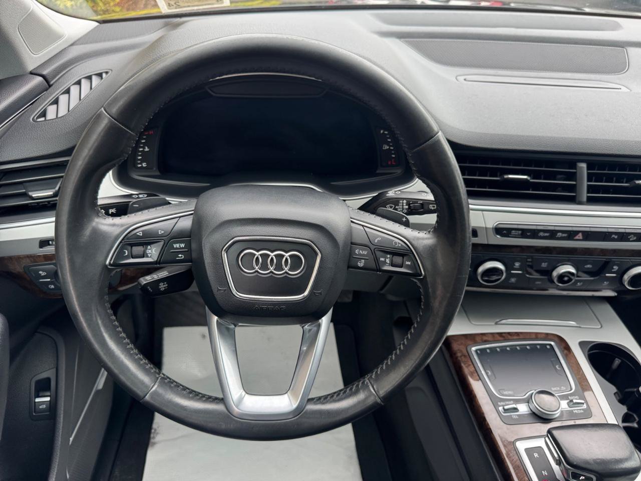 Used 2018 Audi Q7 2.0T Premium Plus w/ Premium Plus Package AWD/4WD image 12