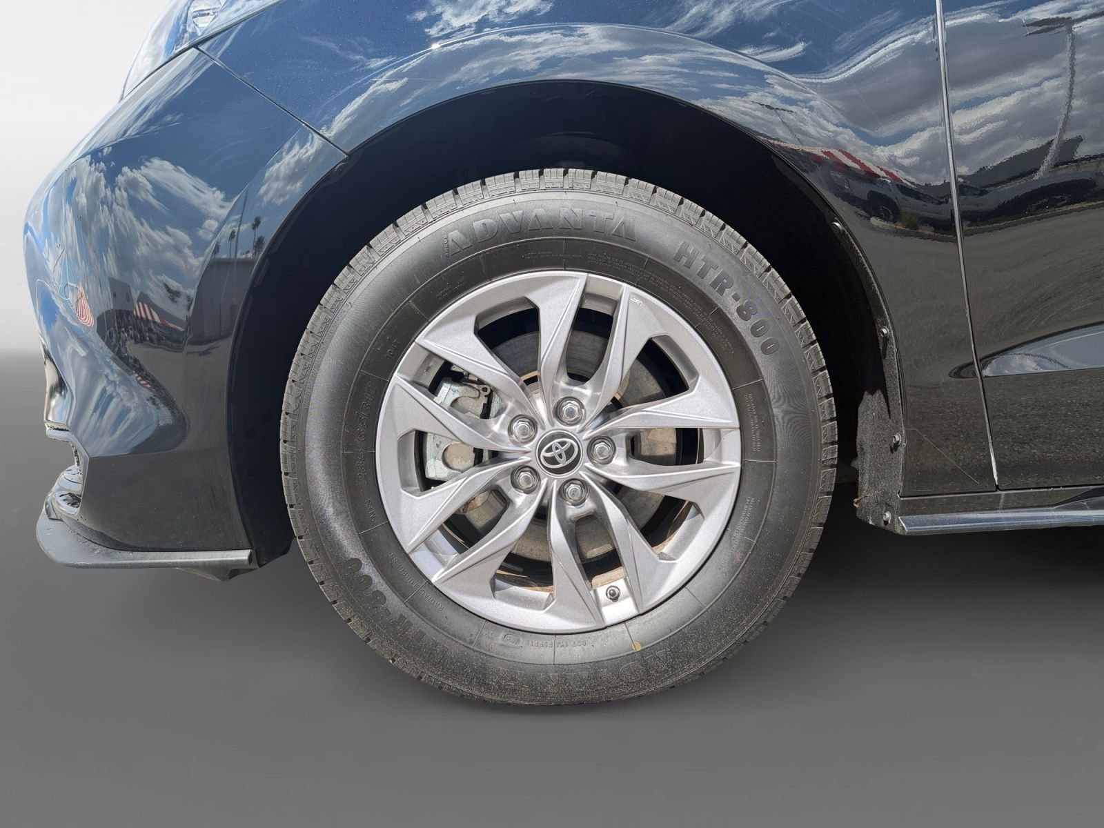 Certified 2024 Toyota Sienna LE image 14