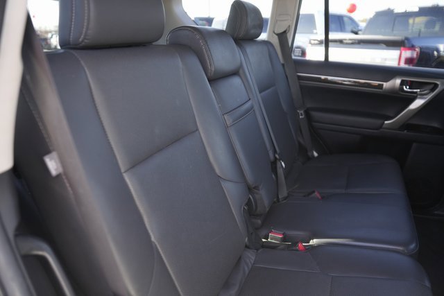 Used 2014 Lexus GX 460 image 17