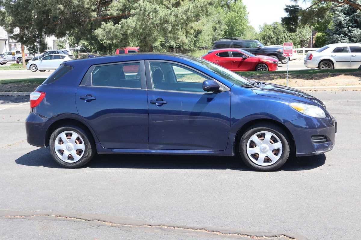 Used 2009 Toyota Matrix FWD image 3