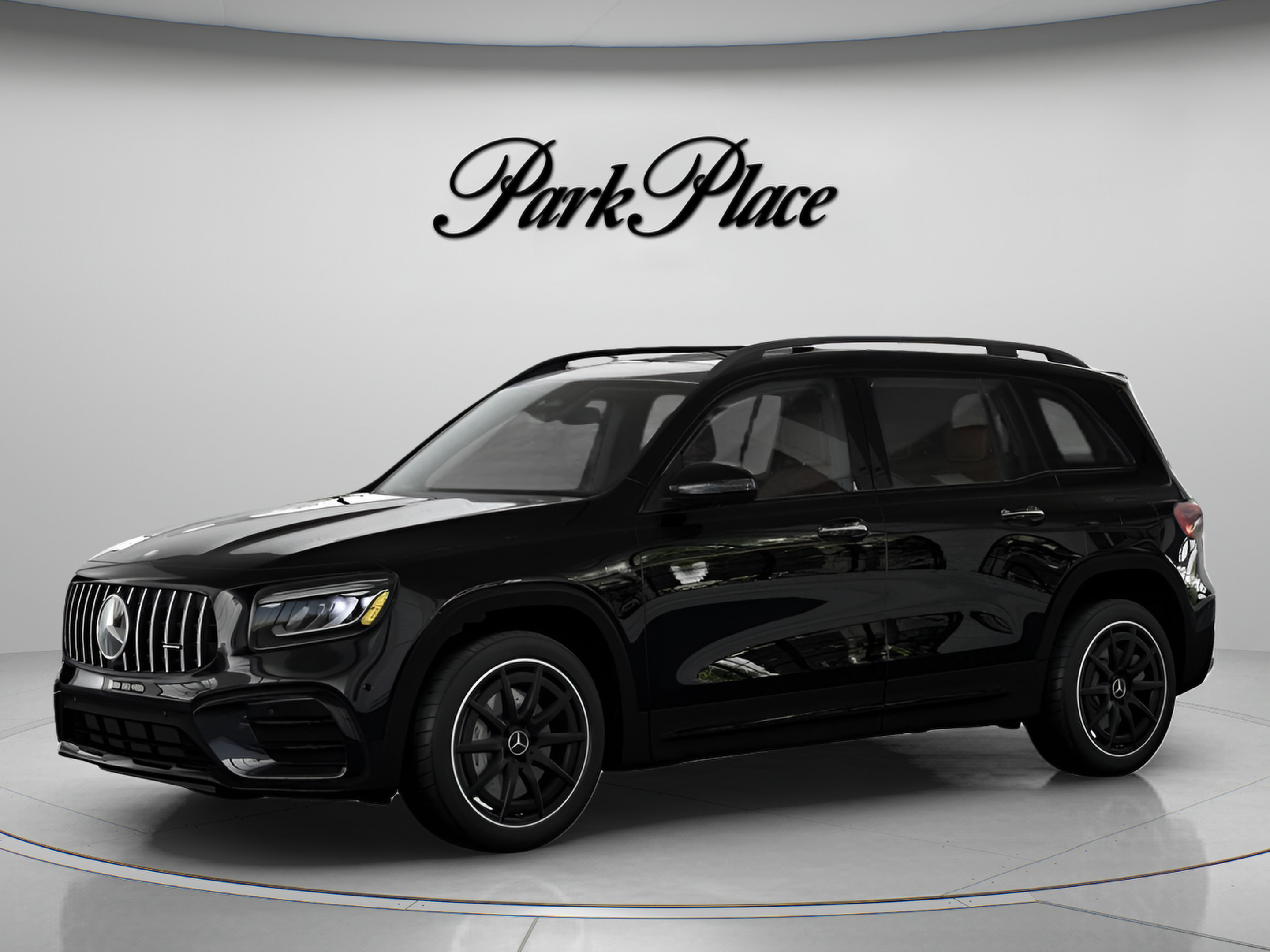 Used 2026 Mercedes-Benz GLB 35 AMG 4MATIC image 3