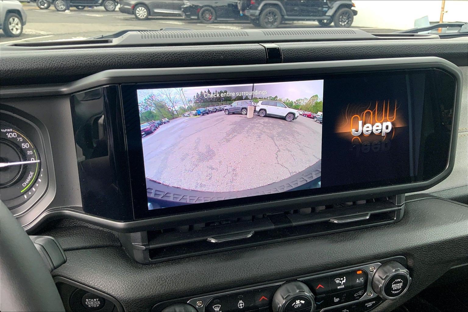 Certified 2024 Jeep Wrangler Unlimited AWD/4WD image 28