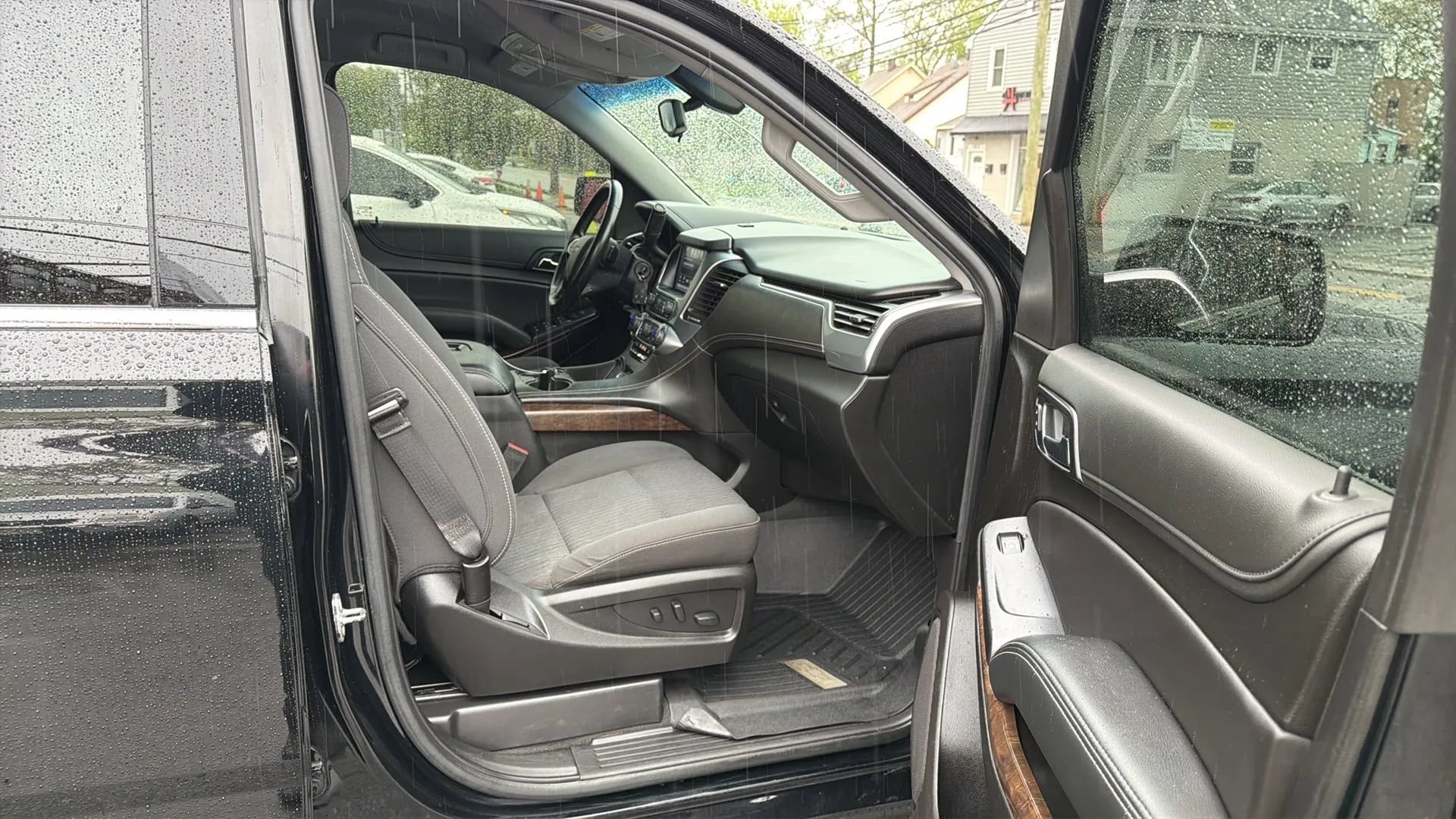 Used 2019 Chevrolet Tahoe LS AWD/4WD image 24