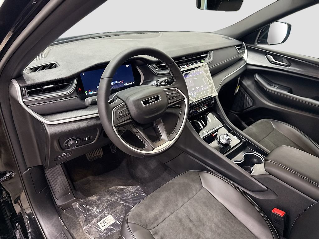 New 2025 Jeep Grand Cherokee L Altitude image 23