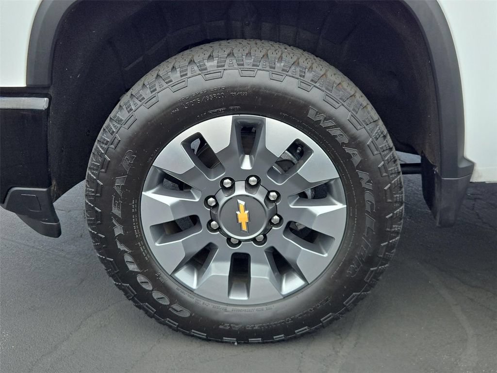 Certified 2026 Chevrolet Silverado 2500 Custom w/ Custom Value Package RWD image 24