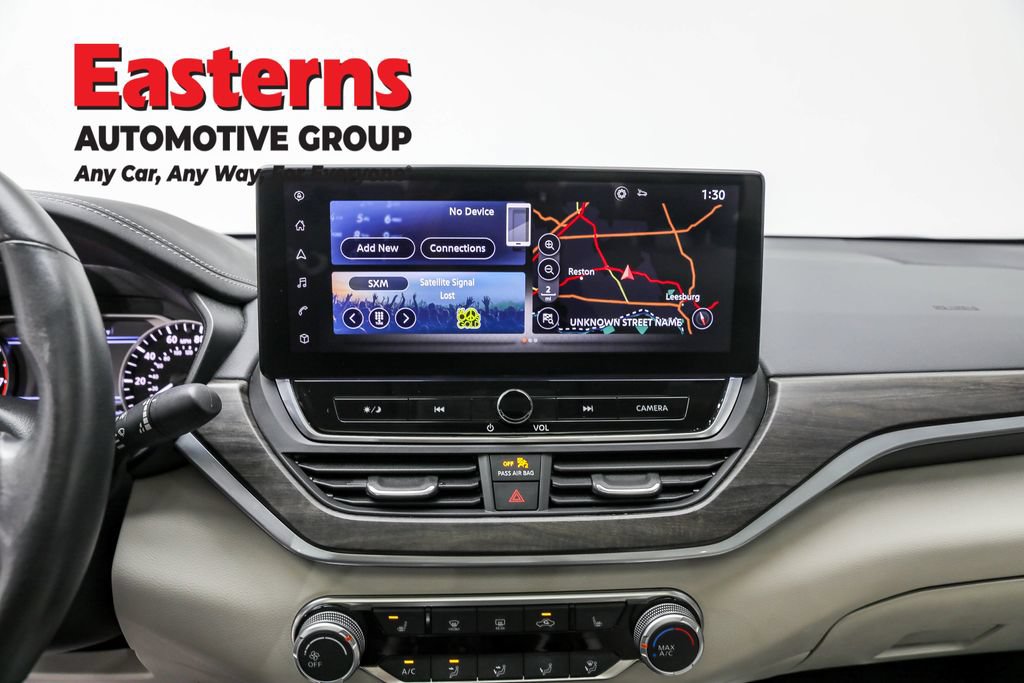 Used 2023 Nissan Altima 2.5 SV w/ SV Premium Package FWD image 12