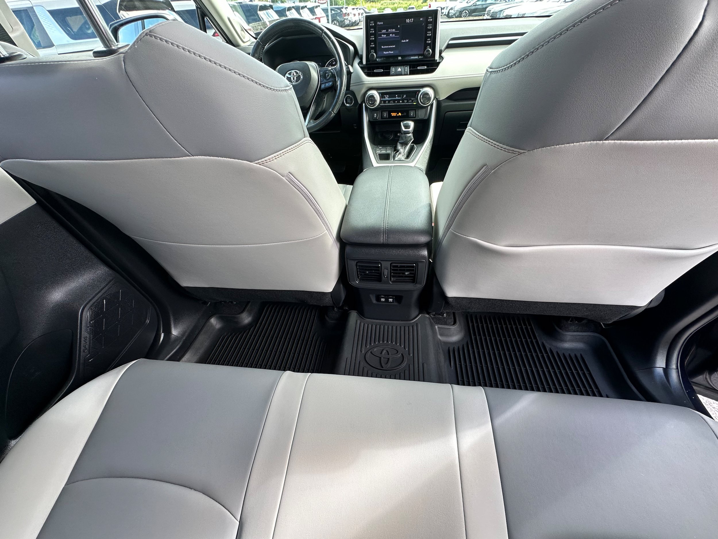 Used 2019 Toyota RAV4 XLE Premium w/ Cold Weather Package AWD/4WD image 15