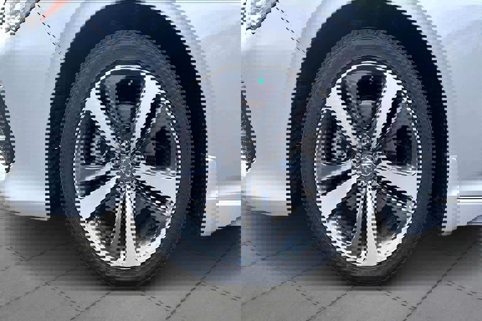 Used 2024 Acura TLX w/ Technology Package image 10