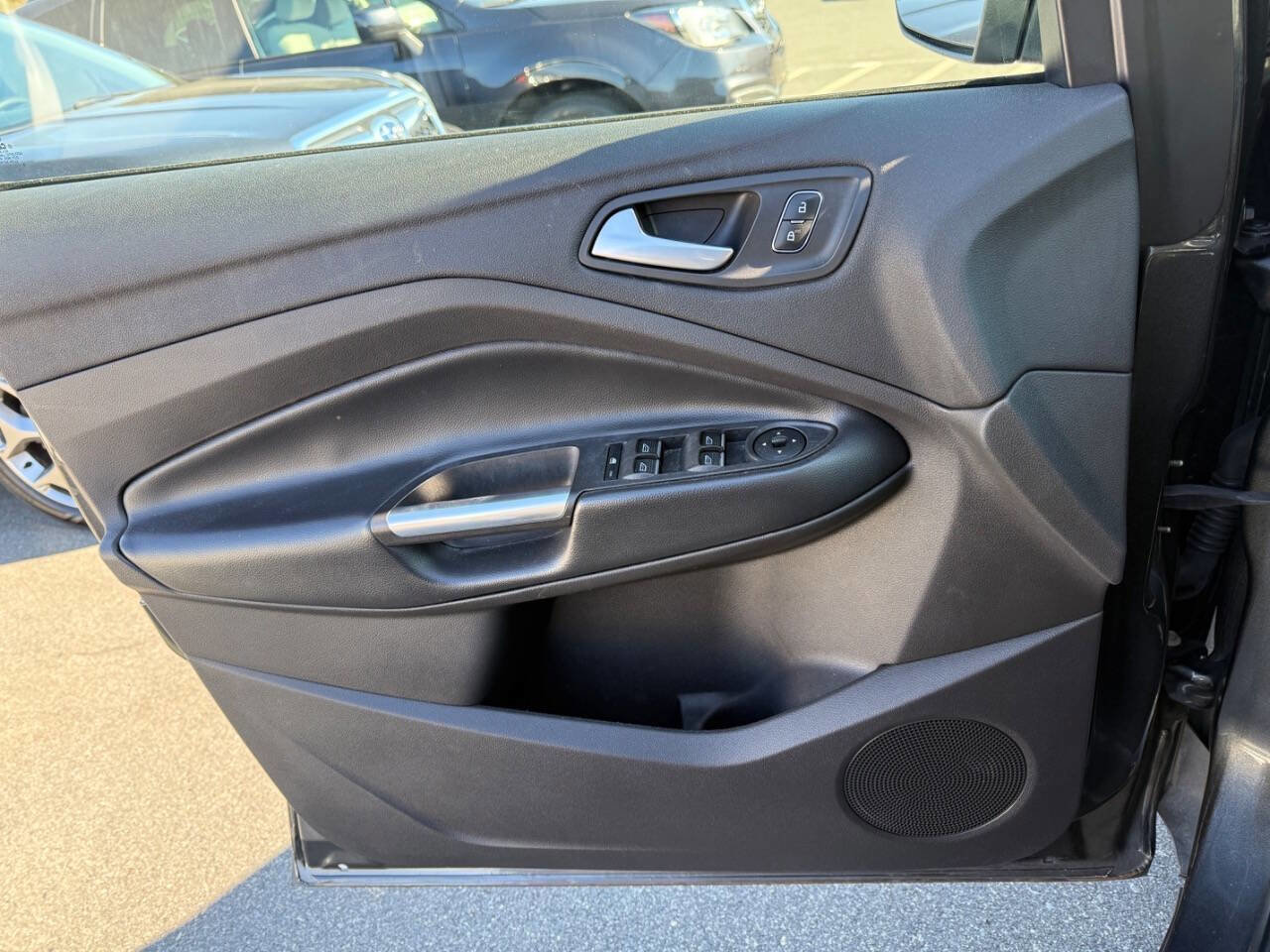 Used 2019 Ford Escape SE image 20