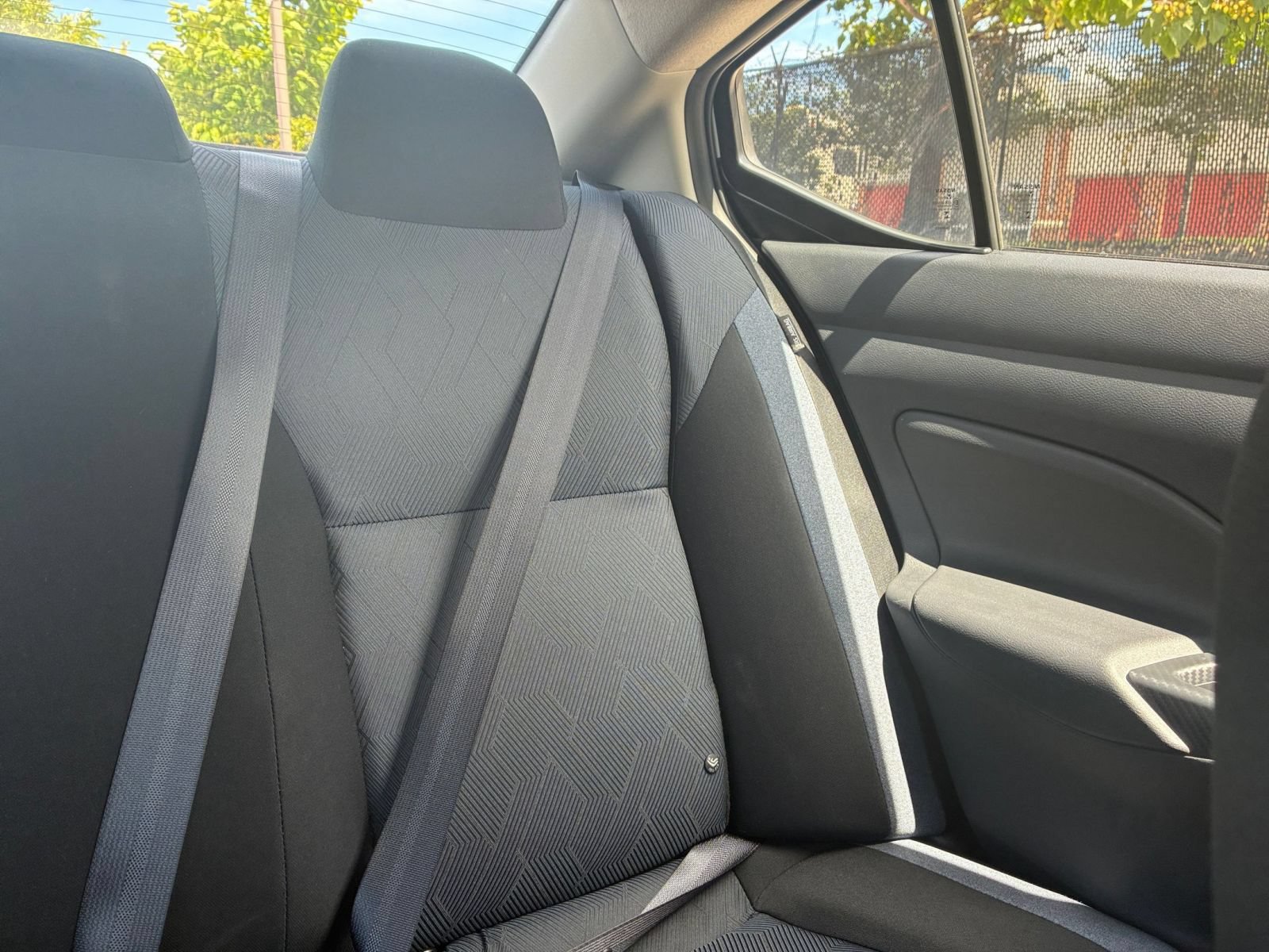 Used 2025 Nissan Versa SV FWD image 27