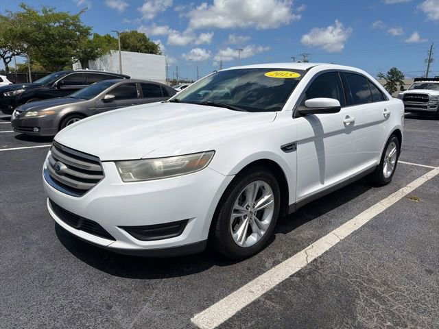 Used 2015 Ford Taurus SEL w/ Equipment Group 201A FWD image 2