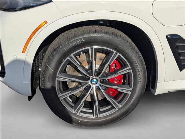New 2026 BMW X5 xDrive50e w/ M Sport Package image 10
