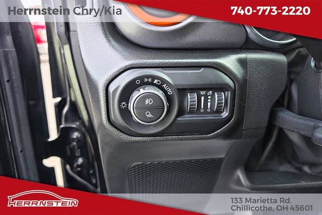 Used 2022 Jeep Gladiator Mojave w/ Cold Weather Group image 15