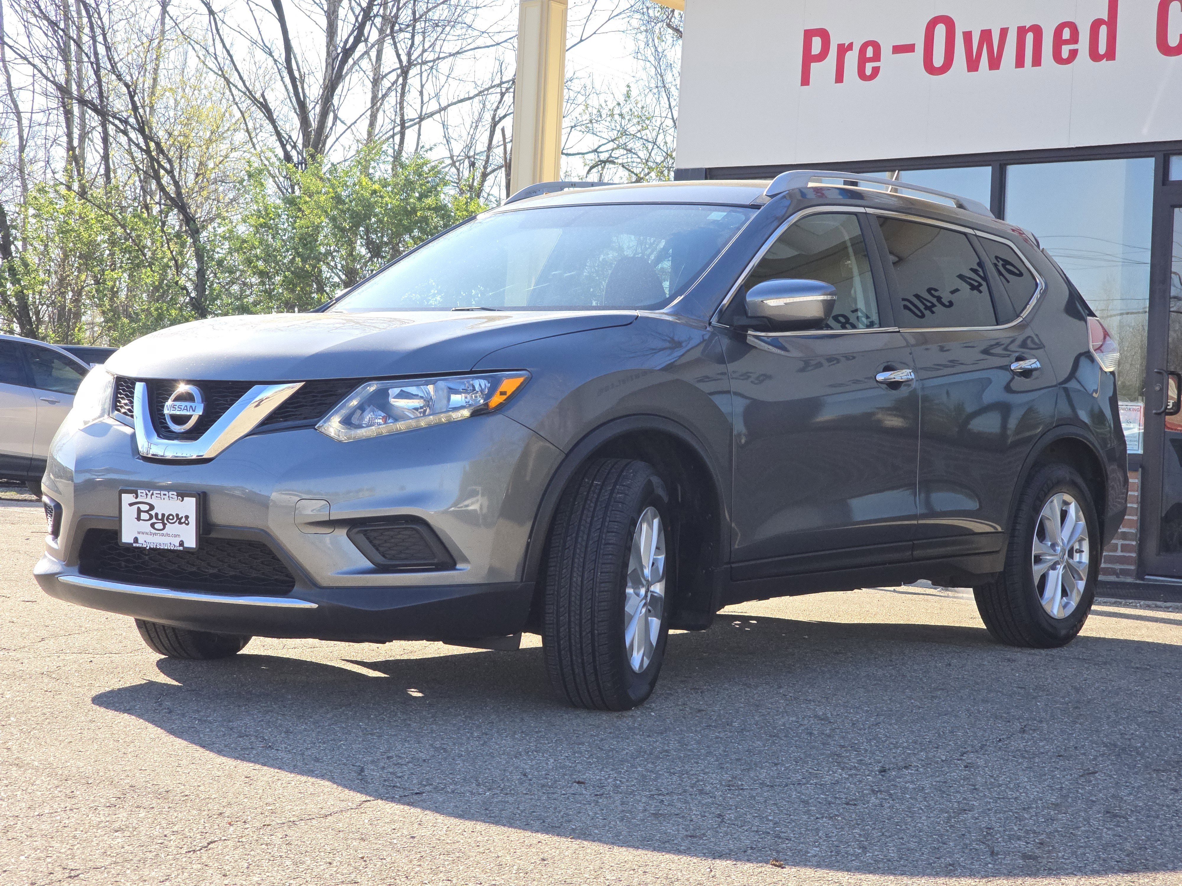 Used 2014 Nissan Rogue SV w/ SV Family Package image 3