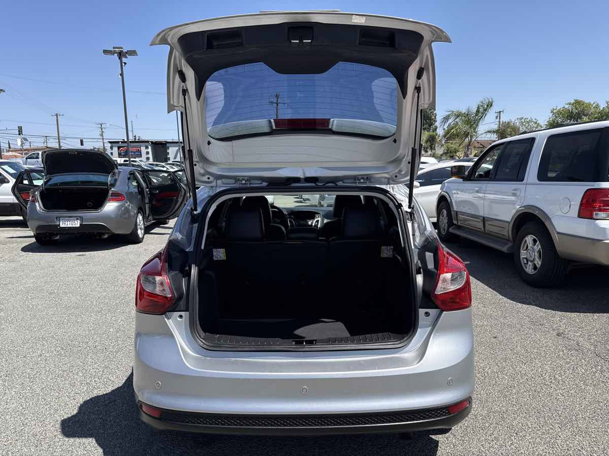 Used 2013 Ford Focus SE FWD image 13