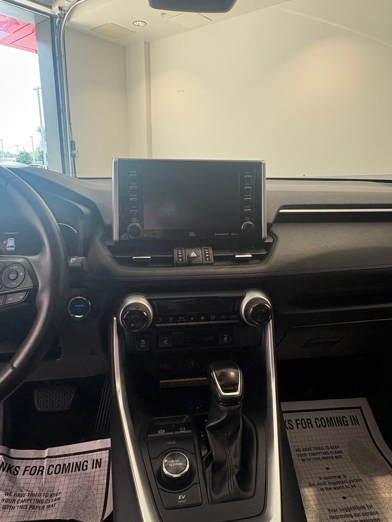 Used 2020 Toyota RAV4 XSE AWD/4WD image 17