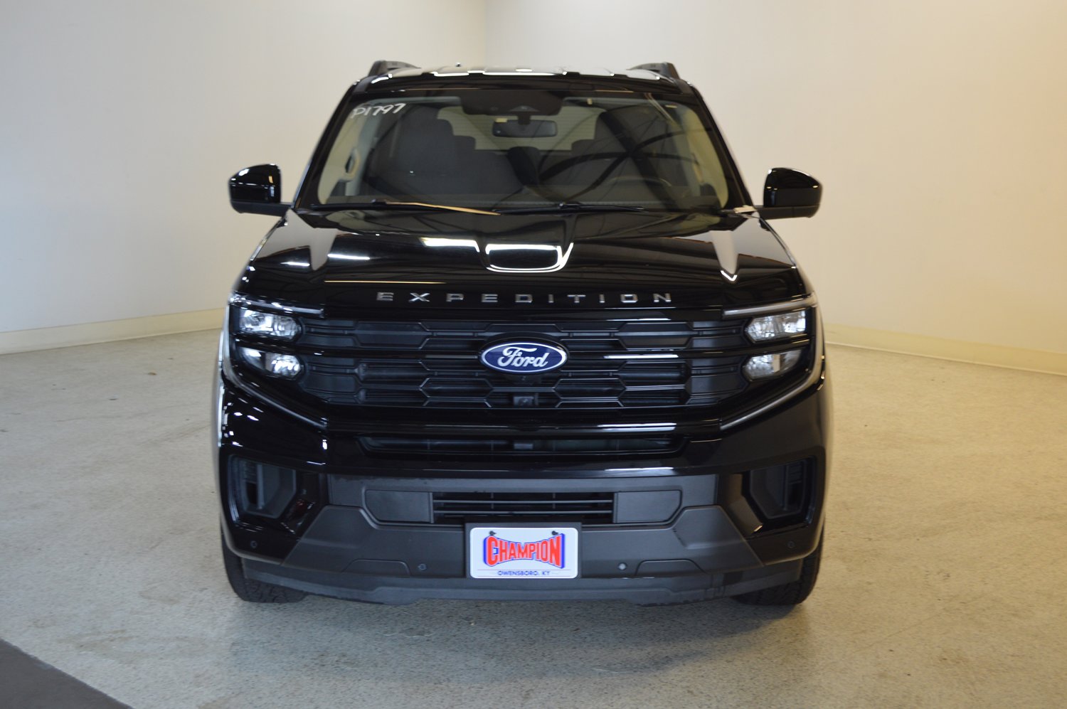 Used 2025 Ford Expedition Max Active AWD/4WD image 8