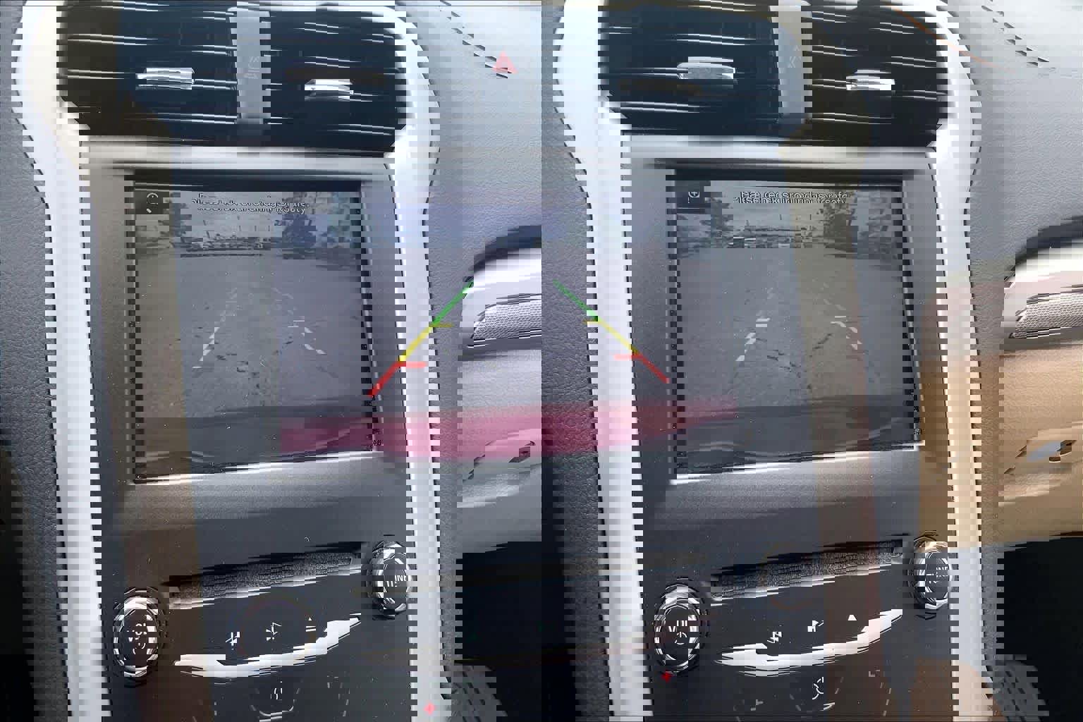 Used 2015 Ford Fusion SE FWD image 27