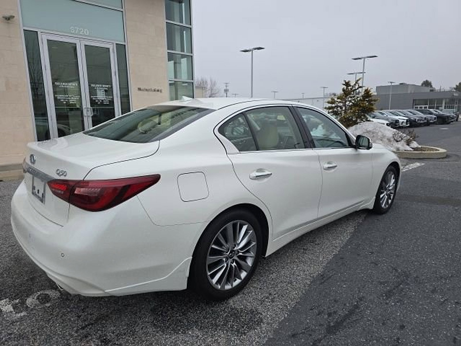 Certified 2022 INFINITI Q50 Luxe w/ Cargo Package image 6