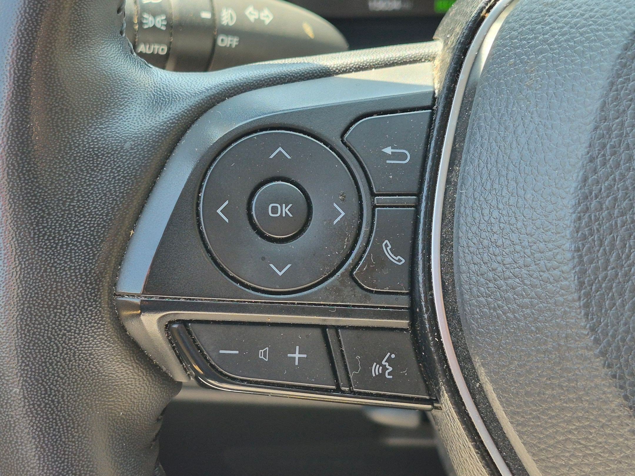 Used 2025 Toyota RAV4 Limited w/ Advanced Technology Package AWD/4WD image 17
