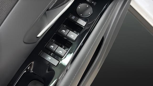 Used 2025 Hyundai Santa Cruz XRT image 30