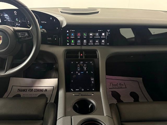 Used 2021 Porsche Taycan image 22