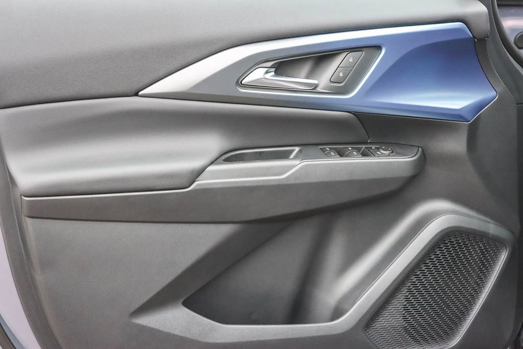 New 2026 Chevrolet Equinox EV LT image 19