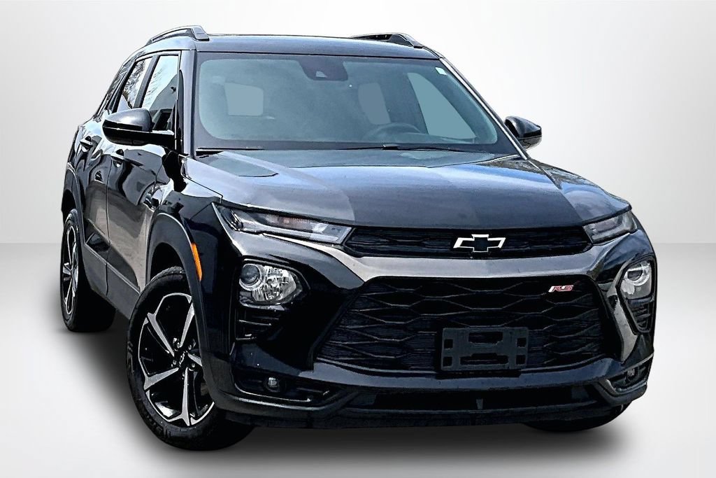 Used 2023 Chevrolet TrailBlazer RS w/ Sun and Liftgate Package AWD/4WD image 3