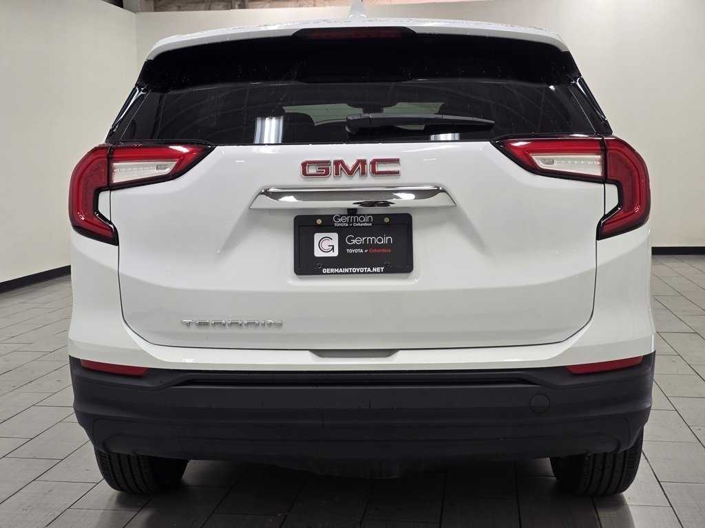Used 2023 GMC Terrain SLE image 13