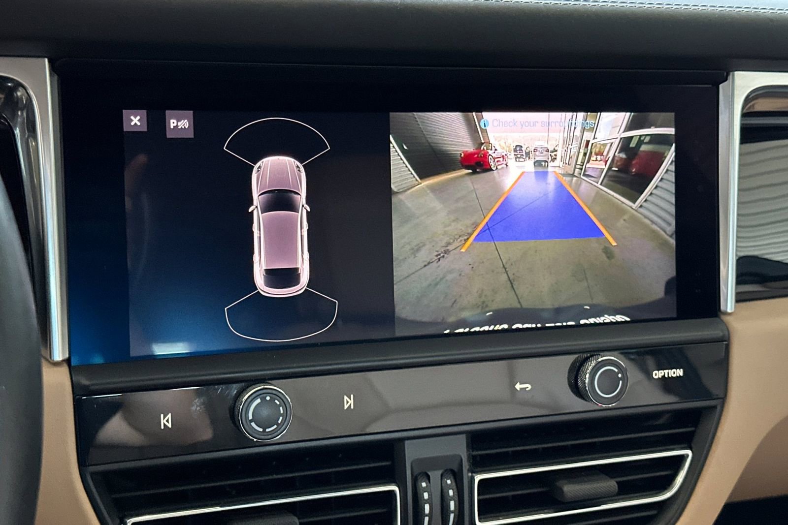 Certified 2023 Porsche Macan S image 24