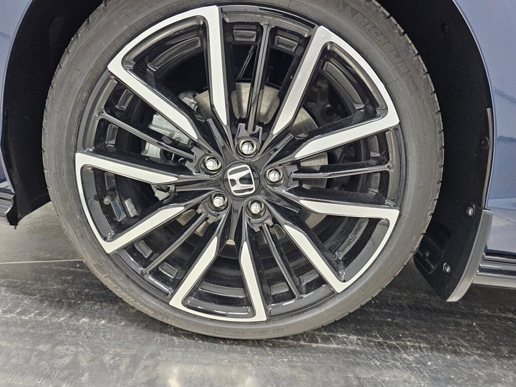 New 2025 Honda Accord Touring image 10