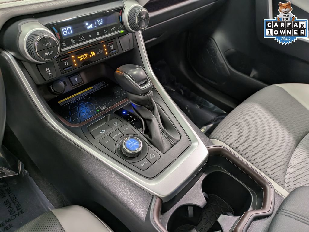 Used 2020 Toyota RAV4 Limited image 15