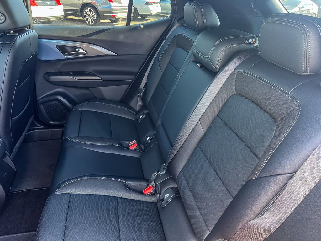 New 2026 Chevrolet Equinox EV LT image 17