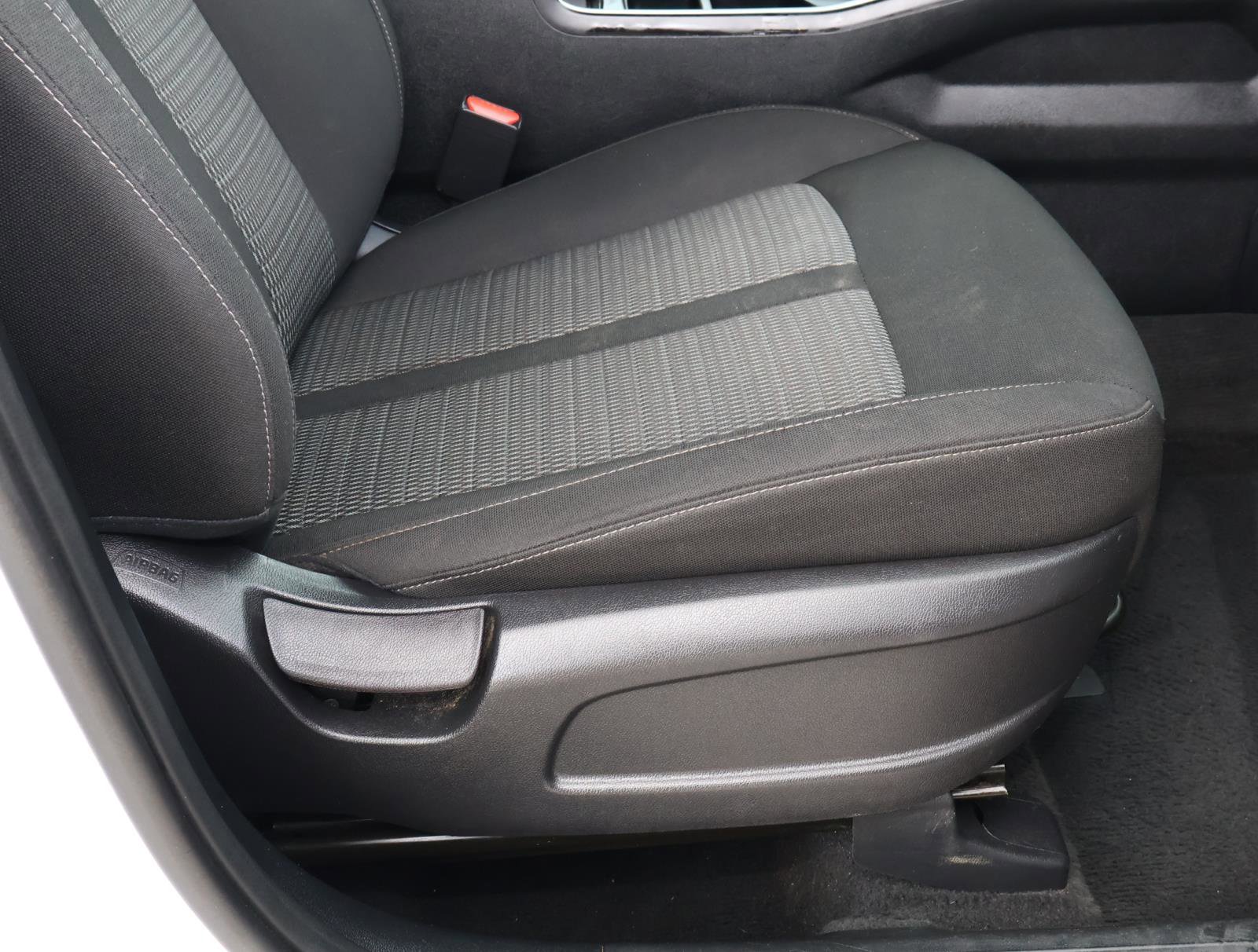 Used 2022 Kia Sorento LX image 17