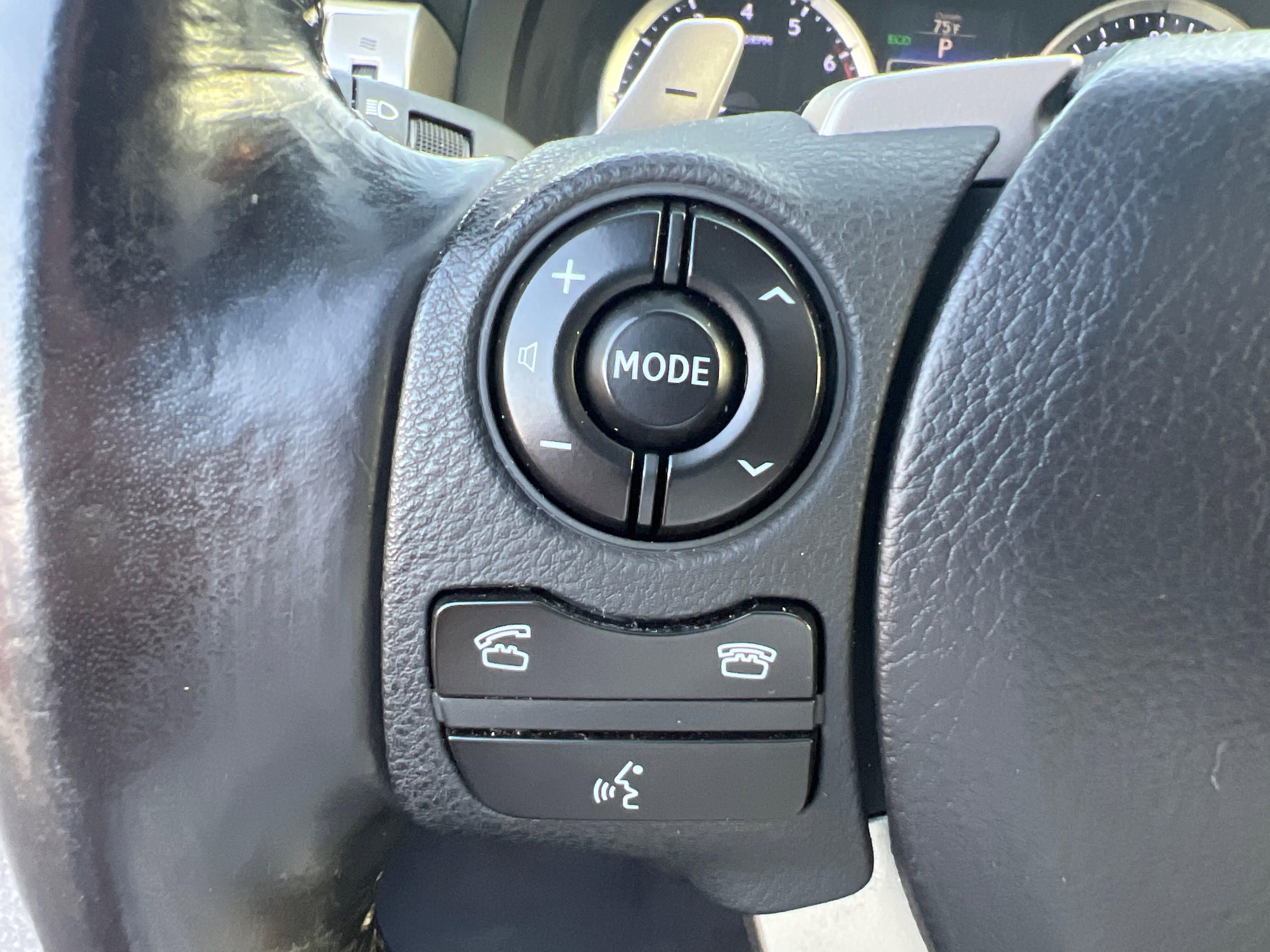 Used 2016 Lexus IS 200t image 19