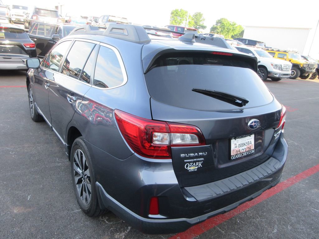 Used 2017 Subaru Outback 2.5i Limited AWD/4WD image 4
