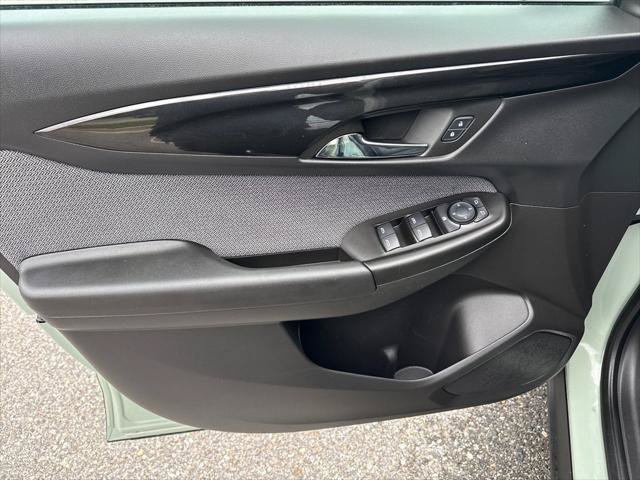 Used 2025 Chevrolet TrailBlazer LS w/ LS Confidence Package FWD image 14