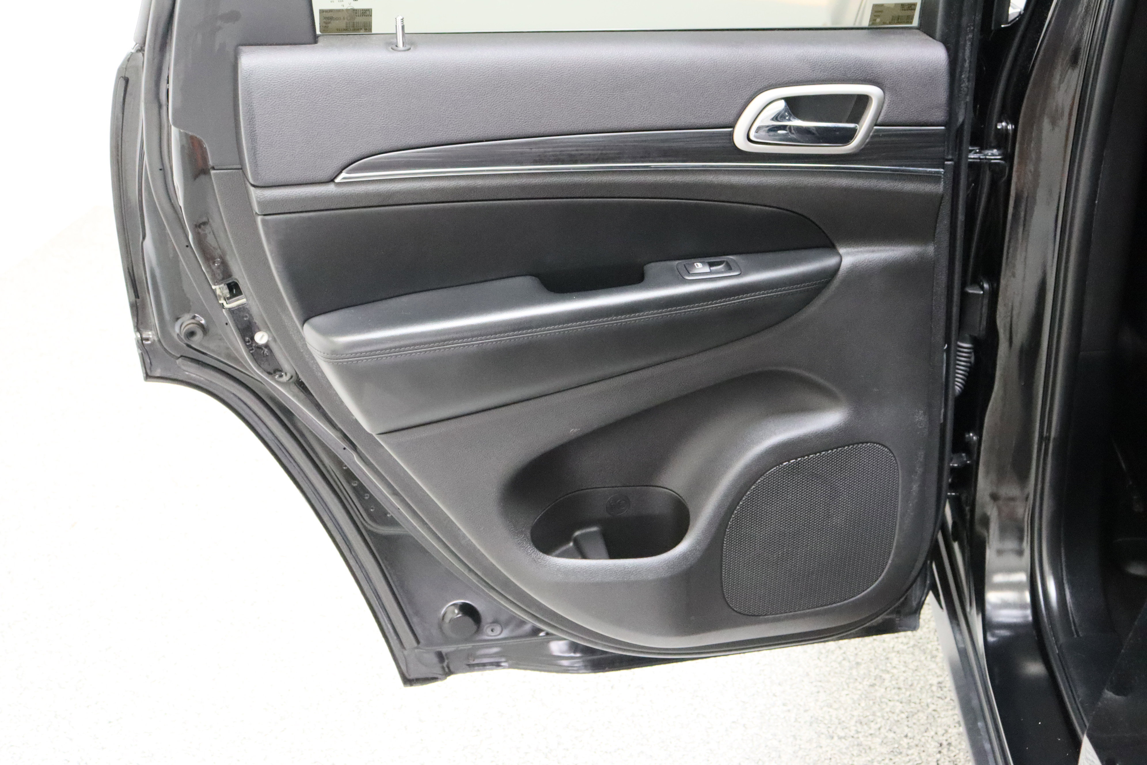 Used 2020 Jeep Grand Cherokee Limited image 29