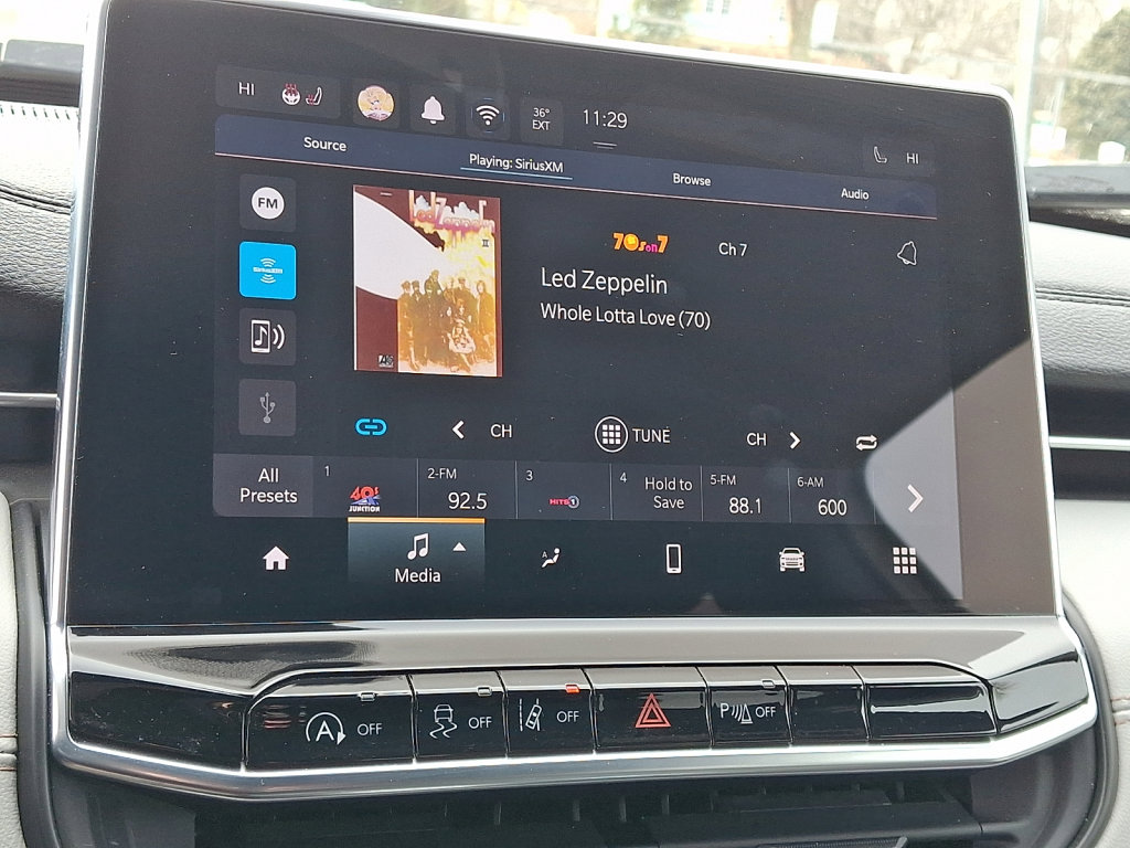 Used 2024 Jeep Compass Limited image 29