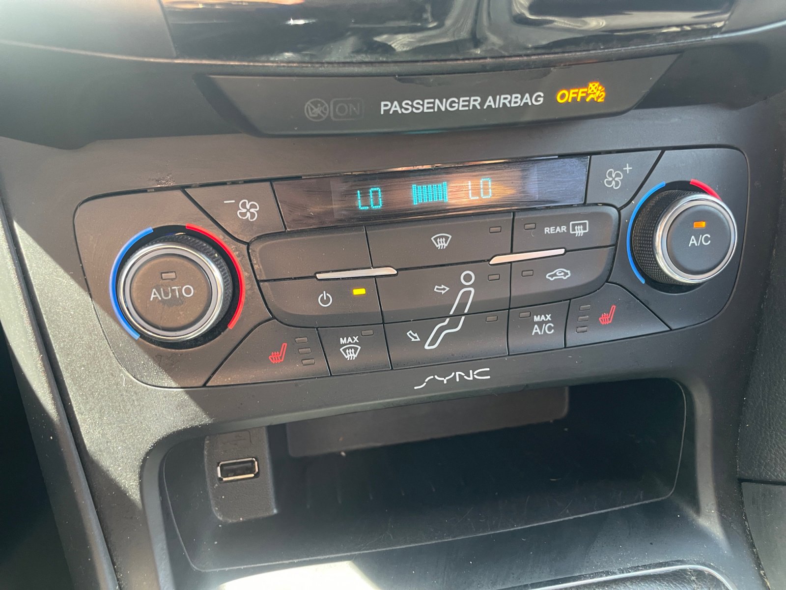 Used 2015 Ford Focus ST w/ Equipment Group 402A image 22