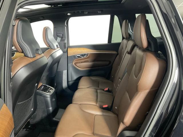 Certified 2023 Volvo XC90 T8 Plus image 32