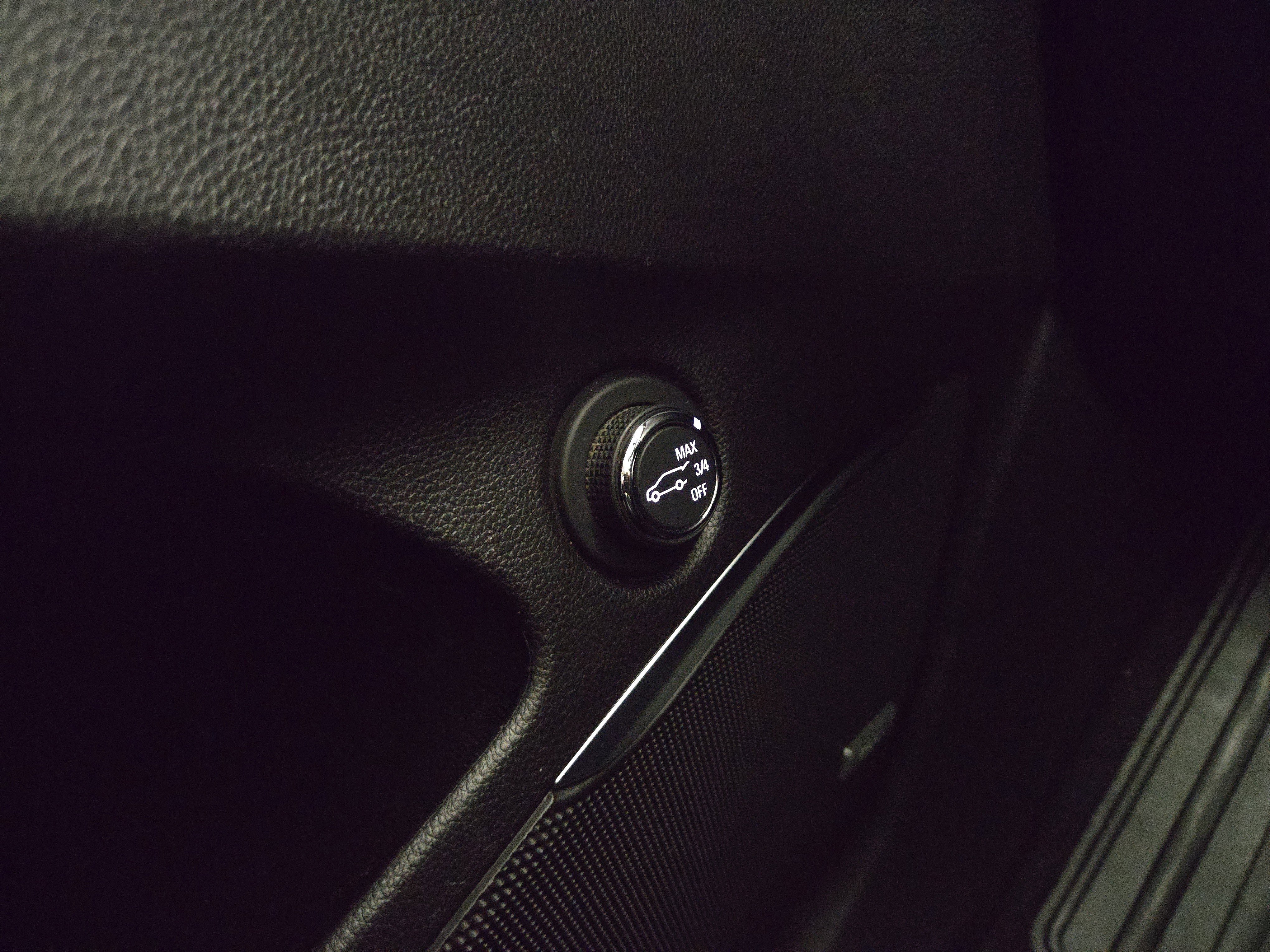 Certified 2020 Buick Enclave Premium w/ Experience Buick Package image 32