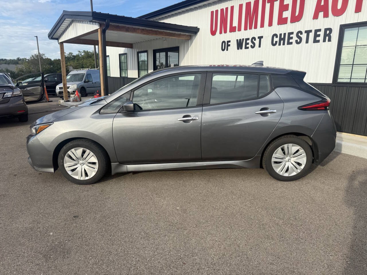 Used 2022 Nissan Leaf S FWD image 12